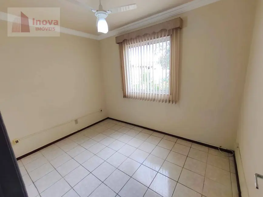 Apartamento com 2 quartos para alugar, 58m2 em Paineiras, Juiz De Fora - MG - imagem 5 Foto 5 de Apartamento com 2 quartos para alugar, 58m2 em Paineiras, Juiz De Fora - MG