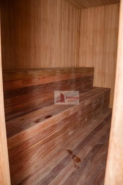 Apartamento com 3 quartos à venda, 184m2 em São Mateus, Juiz De Fora - MG - imagem 9 Foto 9 de Apartamento com 3 quartos à venda, 184m2 em São Mateus, Juiz De Fora - MG
