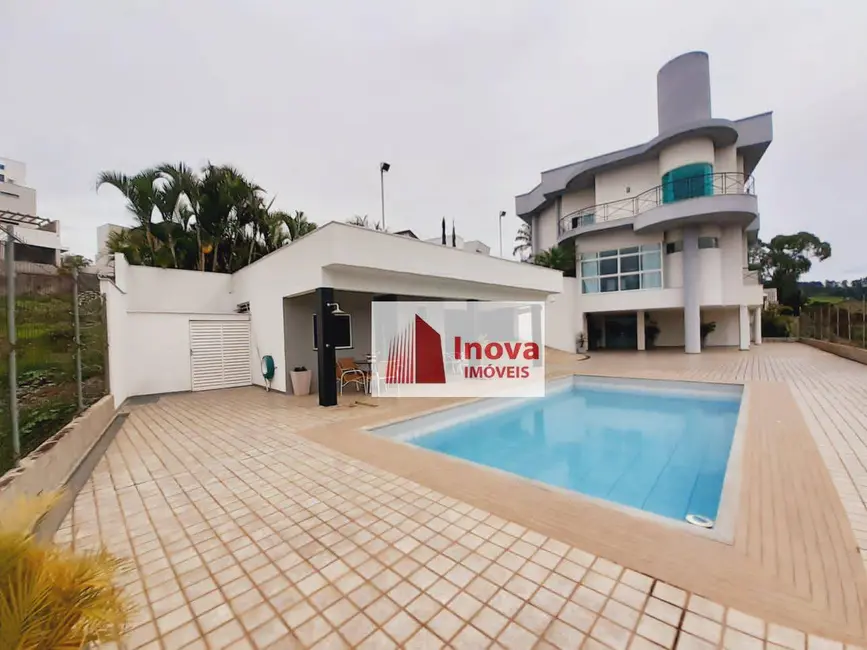 Foto 1 de Casa de Condomínio com 6 quartos à venda, 656m2 em São Pedro, Juiz De Fora - MG