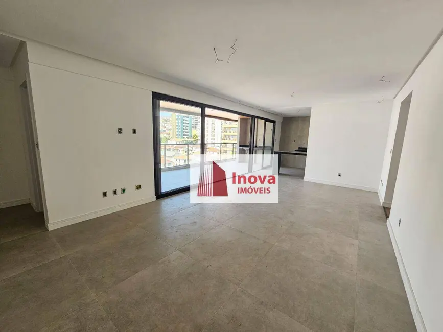 Apartamento com 4 quartos à venda, 170m2 em Santa Helena, Juiz De Fora - MG - imagem 3 Foto 3 de Apartamento com 4 quartos à venda, 170m2 em Santa Helena, Juiz De Fora - MG