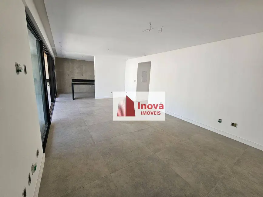 Apartamento com 4 quartos à venda, 170m2 em Santa Helena, Juiz De Fora - MG - imagem 4 Foto 4 de Apartamento com 4 quartos à venda, 170m2 em Santa Helena, Juiz De Fora - MG