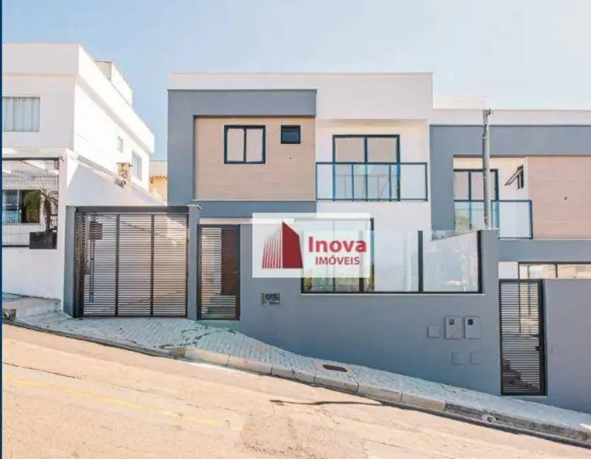 Foto 1 de Casa com 2 quartos à venda, 130m2 em São Pedro, Juiz De Fora - MG