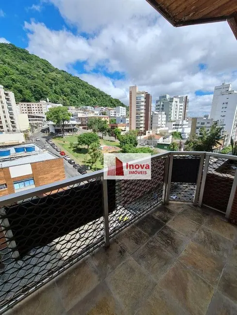 Apartamento com 3 quartos à venda, 140m2 em Santa Helena, Juiz De Fora - MG - imagem 6 Foto 6 de Apartamento com 3 quartos à venda, 140m2 em Santa Helena, Juiz De Fora - MG