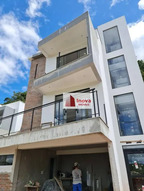 Foto 1 de Casa de Condomínio com 4 quartos à venda, 350m2 em Parque Guadalajara, Juiz De Fora - MG
