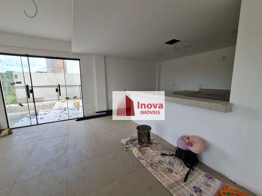 Foto 2 de Casa de Condomínio com 3 quartos à venda, 350m2 em Parque Guadalajara, Juiz De Fora - MG