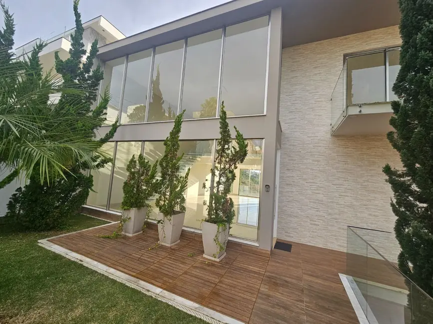 Foto 2 de Casa de Condomínio com 3 quartos para alugar, 525m2 em Spina Ville II, Juiz De Fora - MG