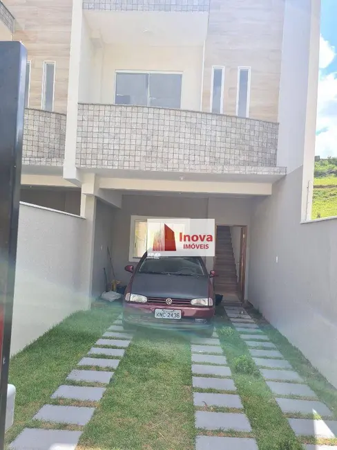 Foto 2 de Casa com 3 quartos à venda, 120m2 em Jóquei Clube, Juiz De Fora - MG