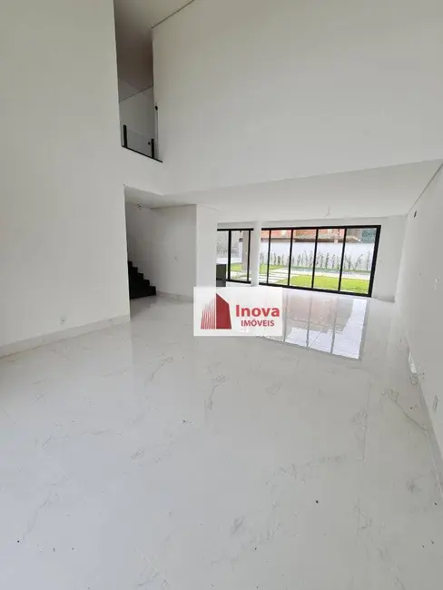 Casa de Condomínio com 3 quartos à venda, 400m2 em Vina Del Mar, Juiz De Fora - MG - imagem 4 Foto 4 de Casa de Condomínio com 3 quartos à venda, 400m2 em Vina Del Mar, Juiz De Fora - MG