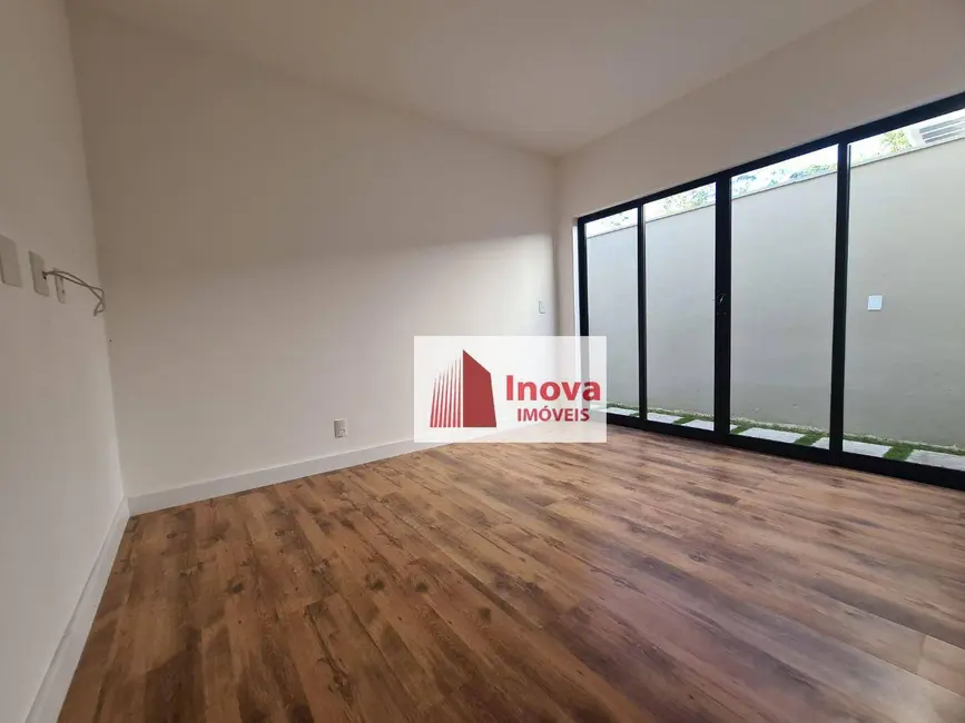 Foto 8 de Casa de Condomínio com 3 quartos à venda, 450m2 em Juiz De Fora - MG