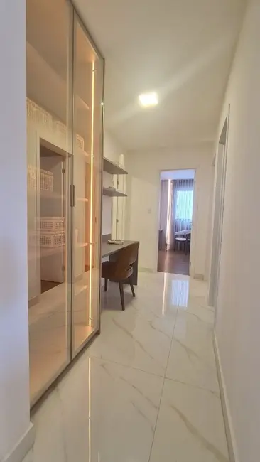 Apartamento com 3 quartos à venda, 127m2 em Juiz De Fora - MG - imagem 9 Foto 9 de Apartamento com 3 quartos à venda, 127m2 em Juiz De Fora - MG
