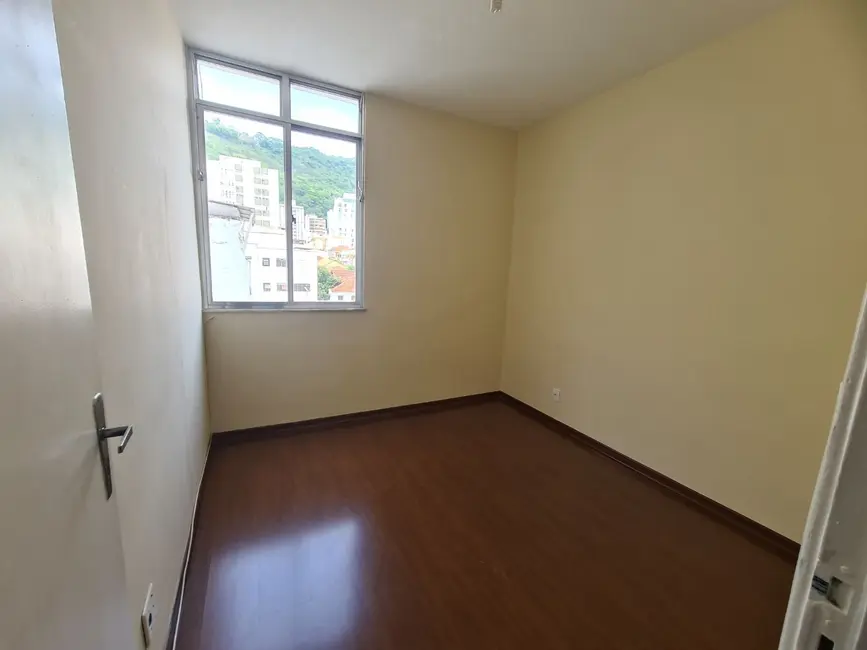 Apartamento com 2 quartos à venda, 80m2 em Centro, Juiz De Fora - MG - imagem 8 Foto 8 de Apartamento com 2 quartos à venda, 80m2 em Centro, Juiz De Fora - MG