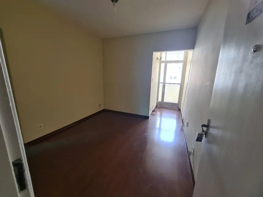 Apartamento com 2 quartos à venda, 80m2 em Centro, Juiz De Fora - MG - imagem 4 Foto 4 de Apartamento com 2 quartos à venda, 80m2 em Centro, Juiz De Fora - MG