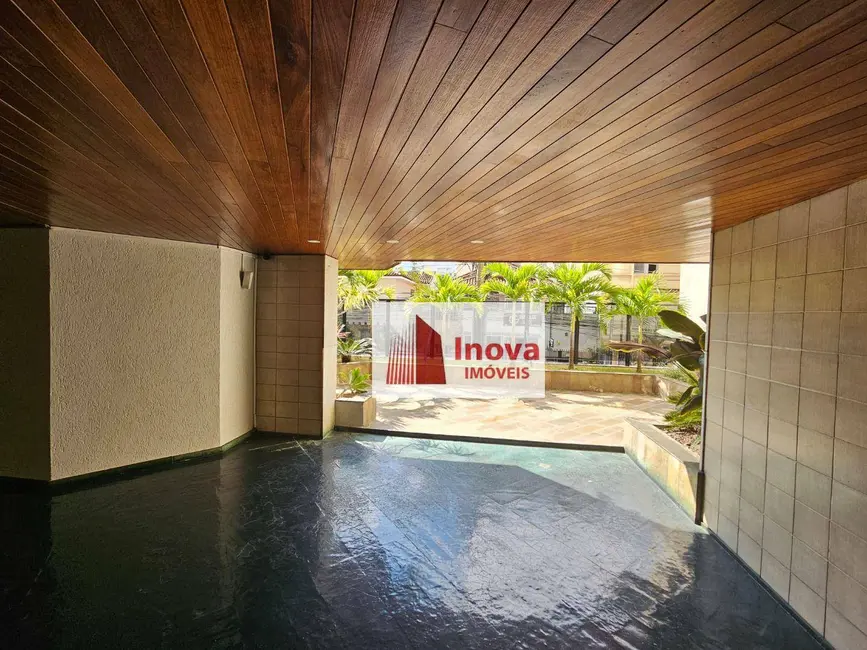 Apartamento com 4 quartos à venda, 310m2 em Centro, Juiz De Fora - MG - imagem 3 Foto 3 de Apartamento com 4 quartos à venda, 310m2 em Centro, Juiz De Fora - MG