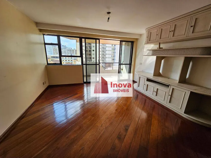 Apartamento com 4 quartos à venda, 310m2 em Centro, Juiz De Fora - MG - imagem 6 Foto 6 de Apartamento com 4 quartos à venda, 310m2 em Centro, Juiz De Fora - MG