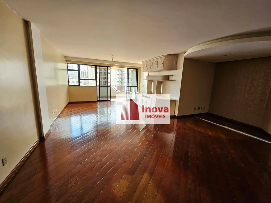 Apartamento com 4 quartos à venda, 310m2 em Centro, Juiz De Fora - MG - imagem 5 Foto 5 de Apartamento com 4 quartos à venda, 310m2 em Centro, Juiz De Fora - MG