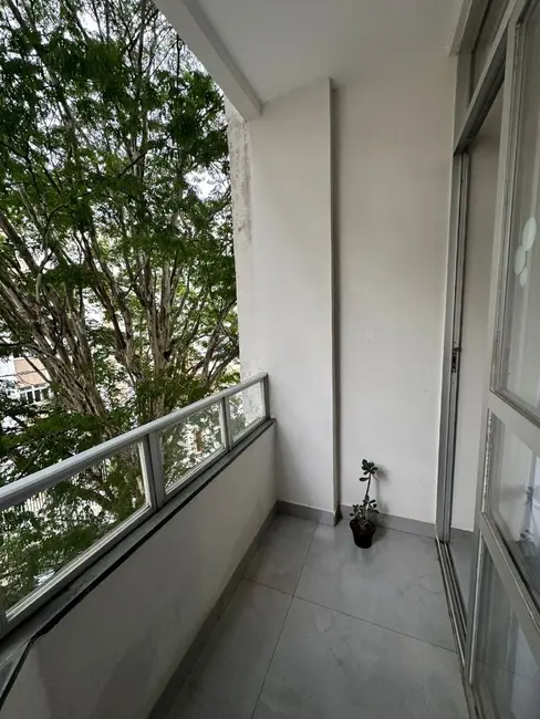 Apartamento com 2 quartos à venda, 85m2 em Centro, Juiz De Fora - MG - imagem 8 Foto 8 de Apartamento com 2 quartos à venda, 85m2 em Centro, Juiz De Fora - MG
