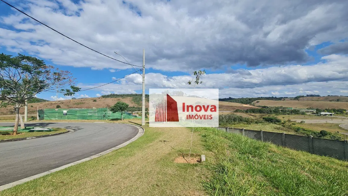 Foto 1 de Terreno / Lote à venda, 610m2 em São Pedro, Juiz De Fora - MG