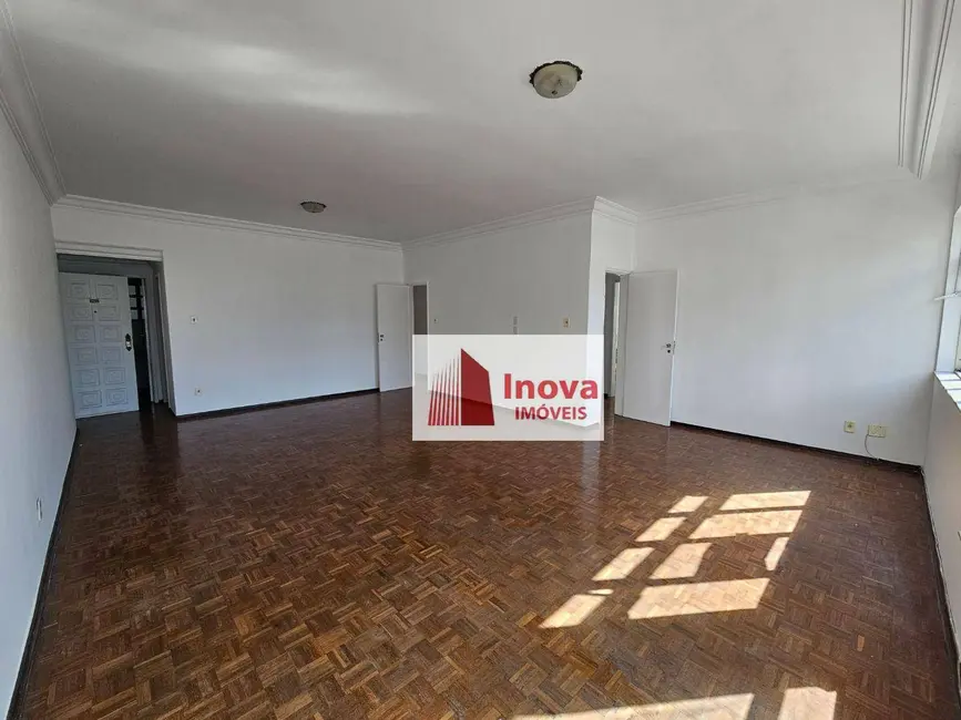 Apartamento com 4 quartos à venda, 220m2 em Centro, Juiz De Fora - MG - imagem 8 Foto 8 de Apartamento com 4 quartos à venda, 220m2 em Centro, Juiz De Fora - MG