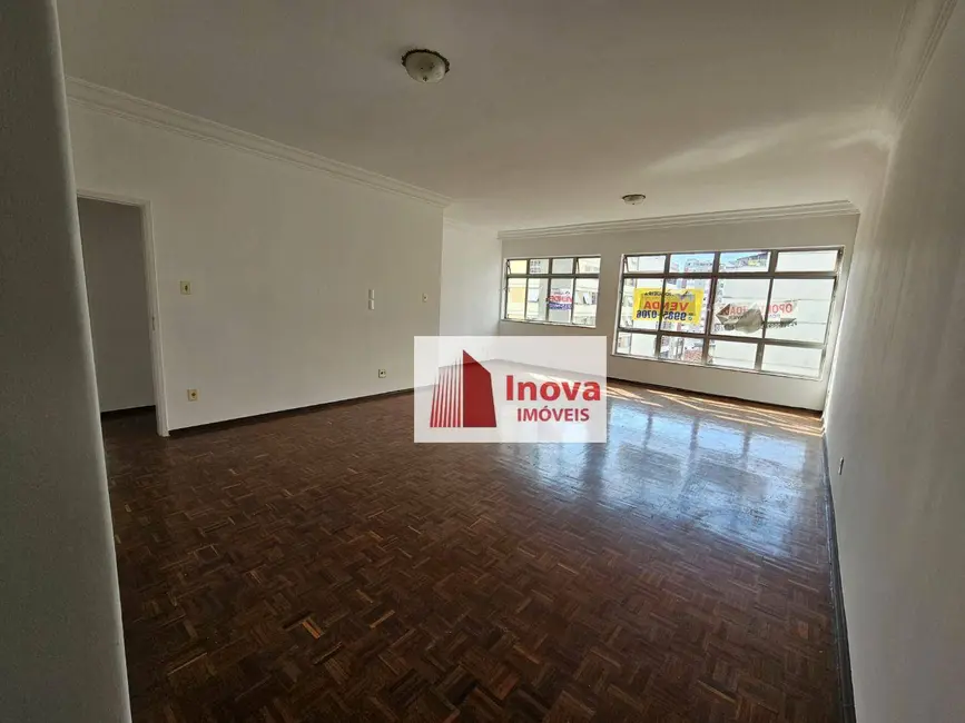 Apartamento com 4 quartos à venda, 220m2 em Centro, Juiz De Fora - MG - imagem 4 Foto 4 de Apartamento com 4 quartos à venda, 220m2 em Centro, Juiz De Fora - MG