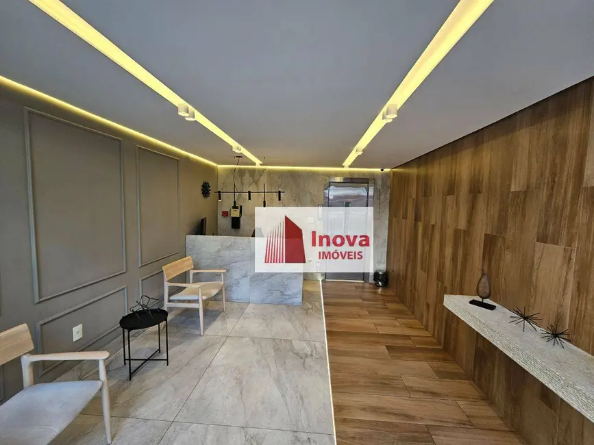 Apartamento com 4 quartos à venda, 220m2 em Centro, Juiz De Fora - MG - imagem 3 Foto 3 de Apartamento com 4 quartos à venda, 220m2 em Centro, Juiz De Fora - MG