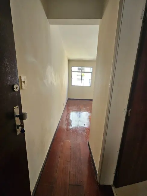 Apartamento com 2 quartos à venda, 60m2 em Centro, Juiz De Fora - MG - imagem 3 Foto 3 de Apartamento com 2 quartos à venda, 60m2 em Centro, Juiz De Fora - MG