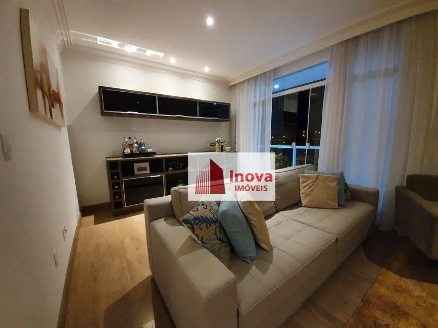 Apartamento com 3 quartos à venda, 140m2 em Jardim do Sol, Juiz De Fora - MG - imagem 4 Foto 4 de Apartamento com 3 quartos à venda, 140m2 em Jardim do Sol, Juiz De Fora - MG