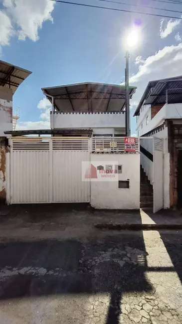 Foto 1 de Casa com 2 quartos à venda, 300m2 em Santa Cecília, Juiz De Fora - MG