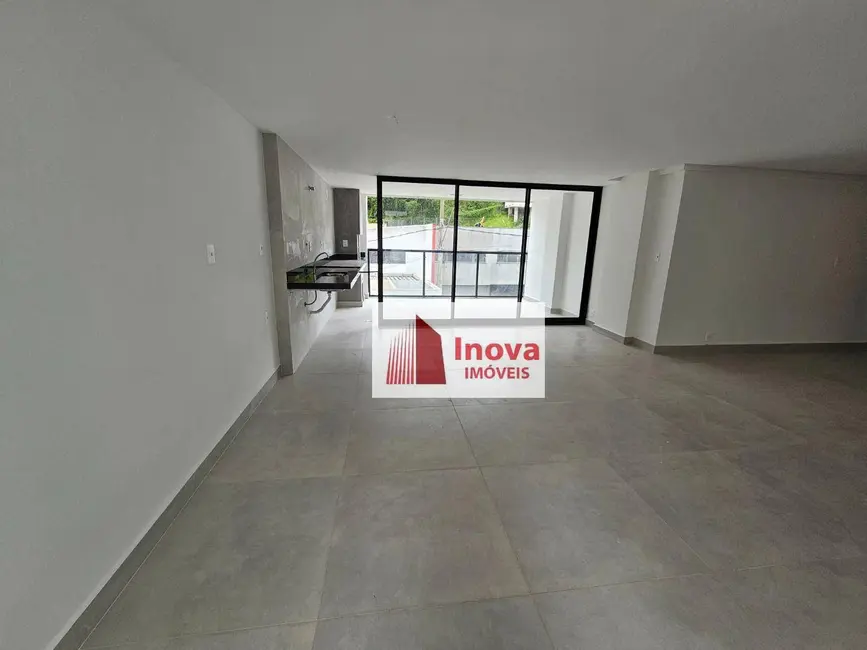 Foto 4 de Apartamento com 3 quartos à venda, 180m2 em Ipiranga, Juiz De Fora - MG