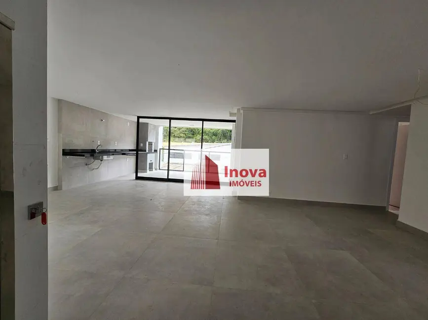 Foto 3 de Apartamento com 3 quartos à venda, 180m2 em Ipiranga, Juiz De Fora - MG