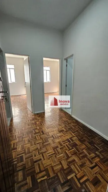 Apartamento com 2 quartos para alugar, 44m2 em Centro, Juiz De Fora - MG - imagem 4 Foto 4 de Apartamento com 2 quartos para alugar, 44m2 em Centro, Juiz De Fora - MG