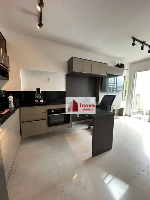 Kitnet com 1 quarto para alugar, 32m2 em Centro, Juiz De Fora - MG - imagem 5 Foto 5 de Kitnet com 1 quarto para alugar, 32m2 em Centro, Juiz De Fora - MG