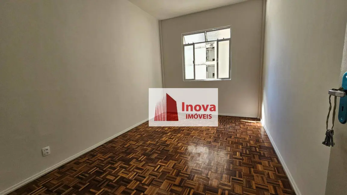 Apartamento com 2 quartos para alugar, 44m2 em Centro, Juiz De Fora - MG - imagem 8 Foto 8 de Apartamento com 2 quartos para alugar, 44m2 em Centro, Juiz De Fora - MG
