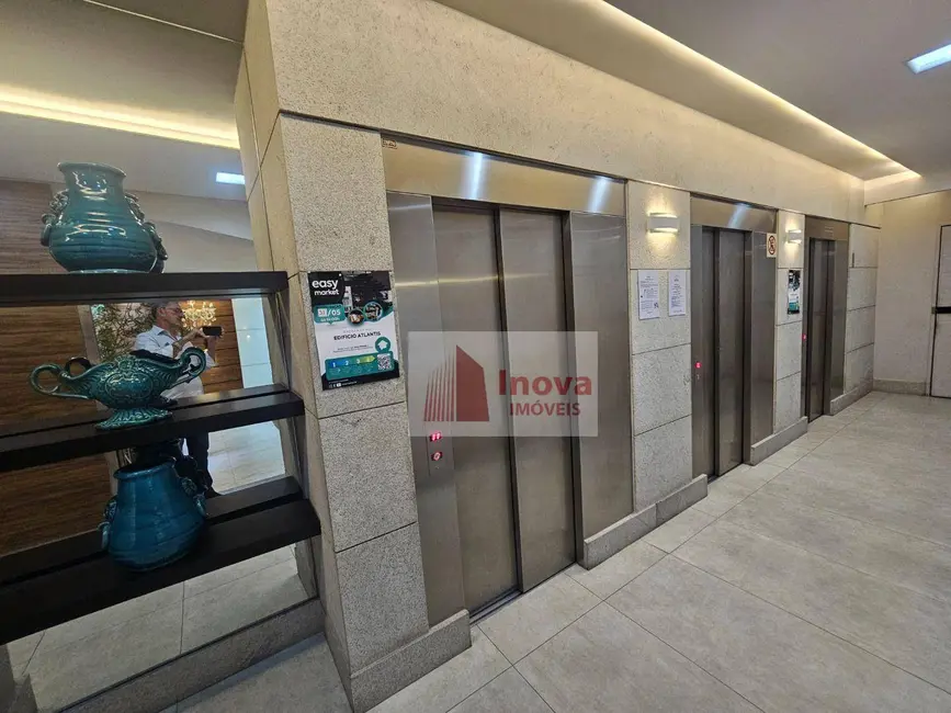 Apartamento com 3 quartos à venda, 120m2 em Centro, Juiz De Fora - MG - imagem 8 Foto 8 de Apartamento com 3 quartos à venda, 120m2 em Centro, Juiz De Fora - MG