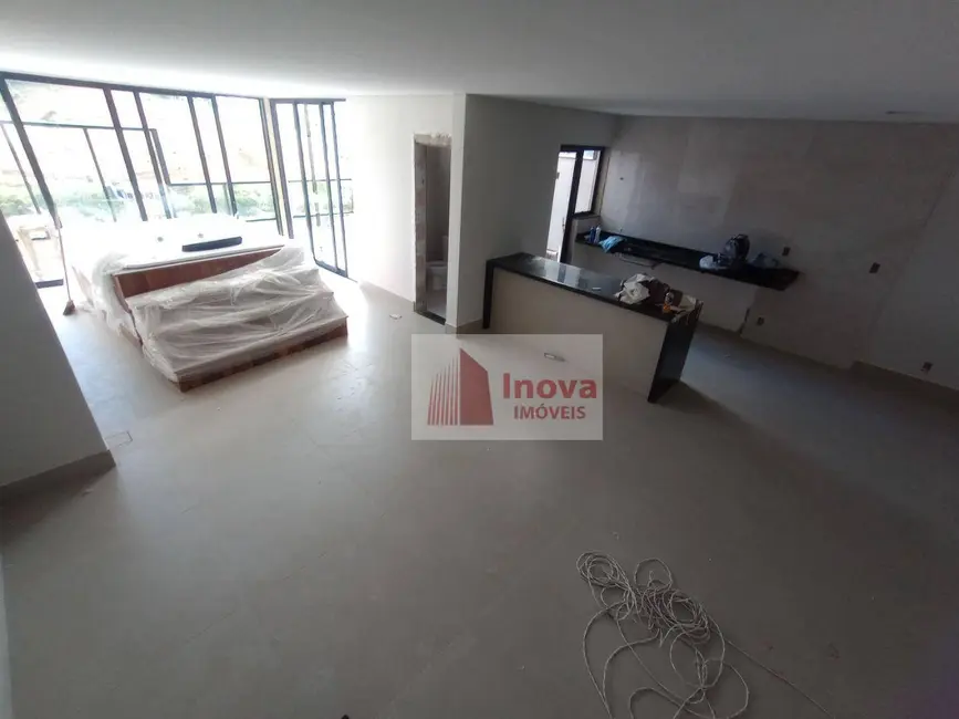 Foto 6 de Casa com 4 quartos à venda, 443m2 em Novo Horizonte, Juiz De Fora - MG