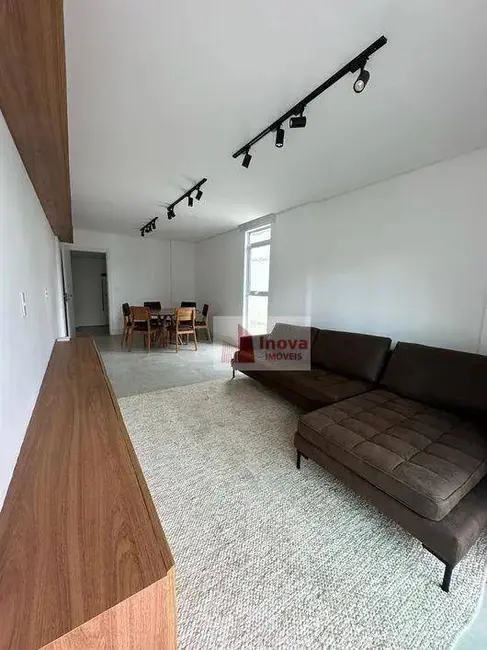 Apartamento com 4 quartos à venda, 200m2 em Centro, Juiz De Fora - MG - imagem 4 Foto 4 de Apartamento com 4 quartos à venda, 200m2 em Centro, Juiz De Fora - MG