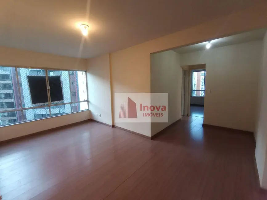 Foto 2 de Apartamento com 2 quartos à venda, 86m2 em São Mateus, Juiz De Fora - MG