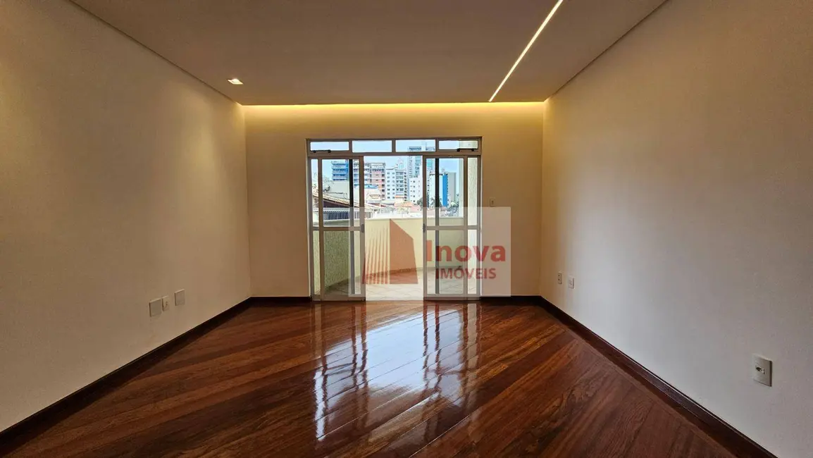 Apartamento com 3 quartos à venda, 160m2 em Santa Helena, Juiz De Fora - MG - imagem 6 Foto 6 de Apartamento com 3 quartos à venda, 160m2 em Santa Helena, Juiz De Fora - MG