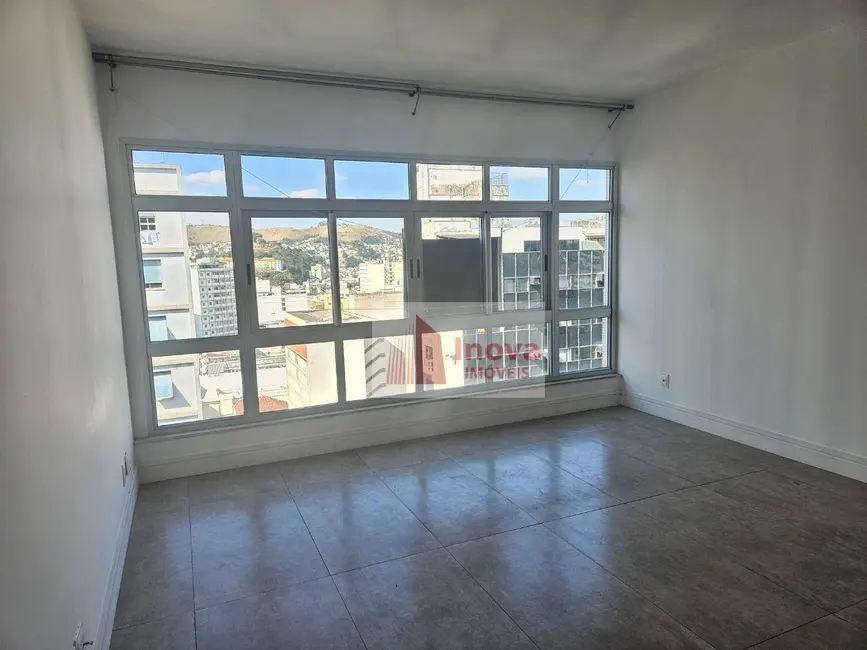 Apartamento com 3 quartos à venda, 250m2 em Centro, Juiz De Fora - MG - imagem 5 Foto 5 de Apartamento com 3 quartos à venda, 250m2 em Centro, Juiz De Fora - MG