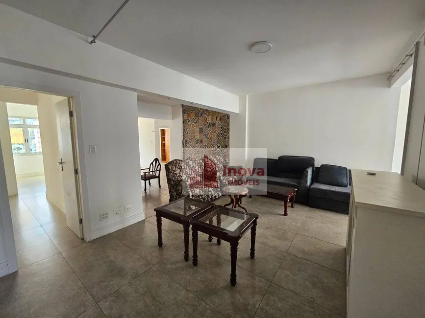 Apartamento com 3 quartos à venda, 250m2 em Centro, Juiz De Fora - MG - imagem 9 Foto 9 de Apartamento com 3 quartos à venda, 250m2 em Centro, Juiz De Fora - MG