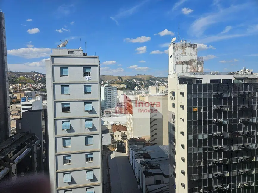 Apartamento com 3 quartos à venda, 250m2 em Centro, Juiz De Fora - MG - imagem 6 Foto 6 de Apartamento com 3 quartos à venda, 250m2 em Centro, Juiz De Fora - MG