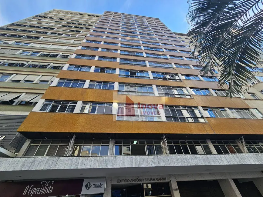 Foto 2 de Apartamento com 3 quartos à venda, 250m2 em Centro, Juiz De Fora - MG