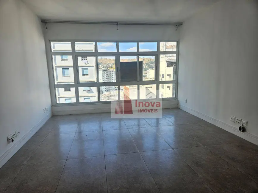 Apartamento com 3 quartos à venda, 250m2 em Centro, Juiz De Fora - MG - imagem 4 Foto 4 de Apartamento com 3 quartos à venda, 250m2 em Centro, Juiz De Fora - MG