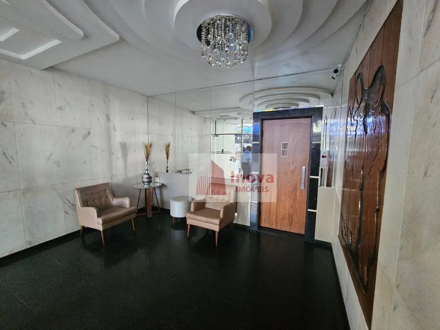 Apartamento com 3 quartos à venda, 250m2 em Centro, Juiz De Fora - MG - imagem 3 Foto 3 de Apartamento com 3 quartos à venda, 250m2 em Centro, Juiz De Fora - MG