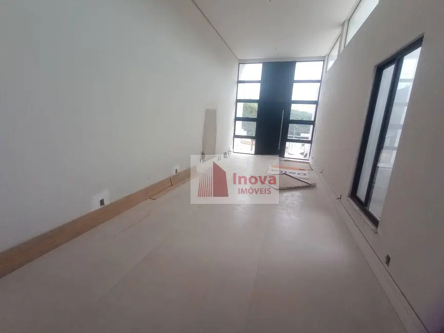 Casa de Condomínio com 3 quartos à venda, 300m2 em Salvaterra, Juiz De Fora - MG - imagem 7 Foto 7 de Casa de Condomínio com 3 quartos à venda, 300m2 em Salvaterra, Juiz De Fora - MG