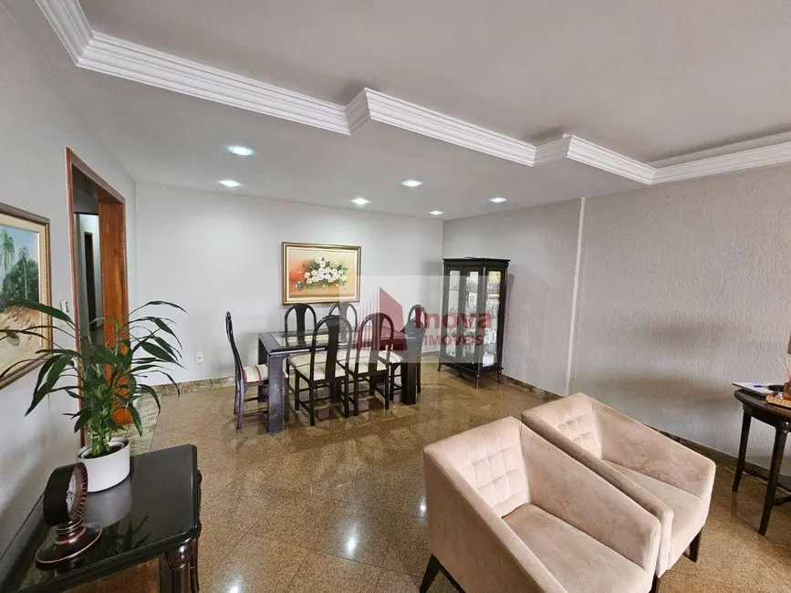 Foto 4 de Casa com 5 quartos à venda, 540m2 em Bosque dos Pinheiros, Juiz De Fora - MG