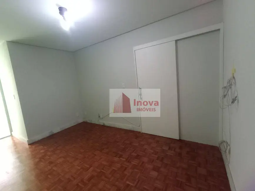 Apartamento com 3 quartos à venda, 120m2 em Centro, Juiz De Fora - MG - imagem 9 Foto 9 de Apartamento com 3 quartos à venda, 120m2 em Centro, Juiz De Fora - MG
