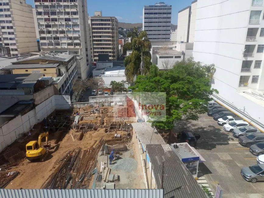 Apartamento com 2 quartos à venda, 82m2 em Centro, Juiz De Fora - MG - imagem 5 Foto 5 de Apartamento com 2 quartos à venda, 82m2 em Centro, Juiz De Fora - MG