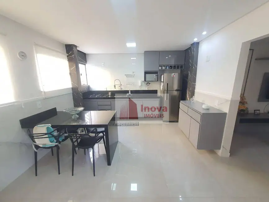 Foto 9 de Casa com 4 quartos à venda, 350m2 em São Pedro, Juiz De Fora - MG