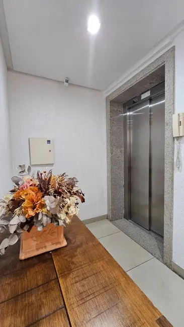 Apartamento com 3 quartos à venda, 134m2 em São Mateus, Juiz De Fora - MG - imagem 4 Foto 4 de Apartamento com 3 quartos à venda, 134m2 em São Mateus, Juiz De Fora - MG