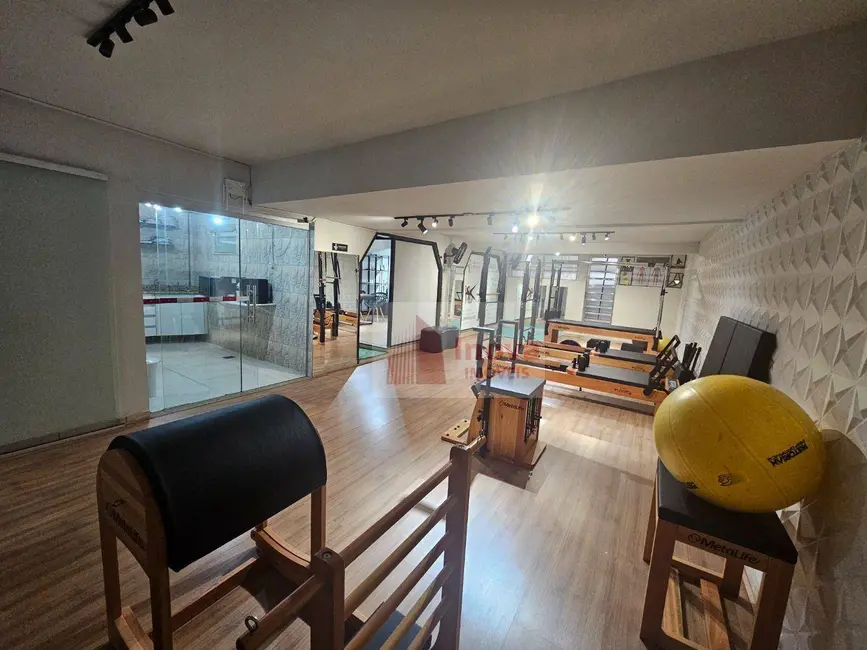 Casa com 6 quartos à venda, 320m2 em Centro, Juiz De Fora - MG - imagem 9 Foto 9 de Casa com 6 quartos à venda, 320m2 em Centro, Juiz De Fora - MG